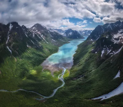 Туризм. Самые загадочные места России: от Кольского полуострова до Алтая изображение №14